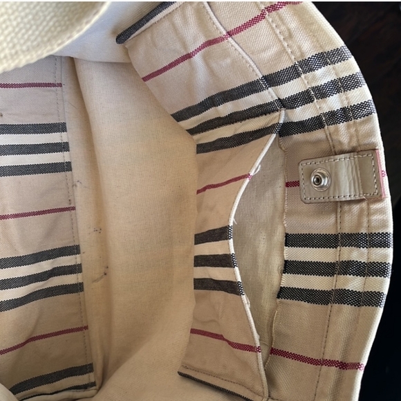 GUC Authentic Burberry canvas tote bag - Picture 3 of 12